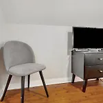 Spacious 4Br Home With Cozy Vibes In Louisville