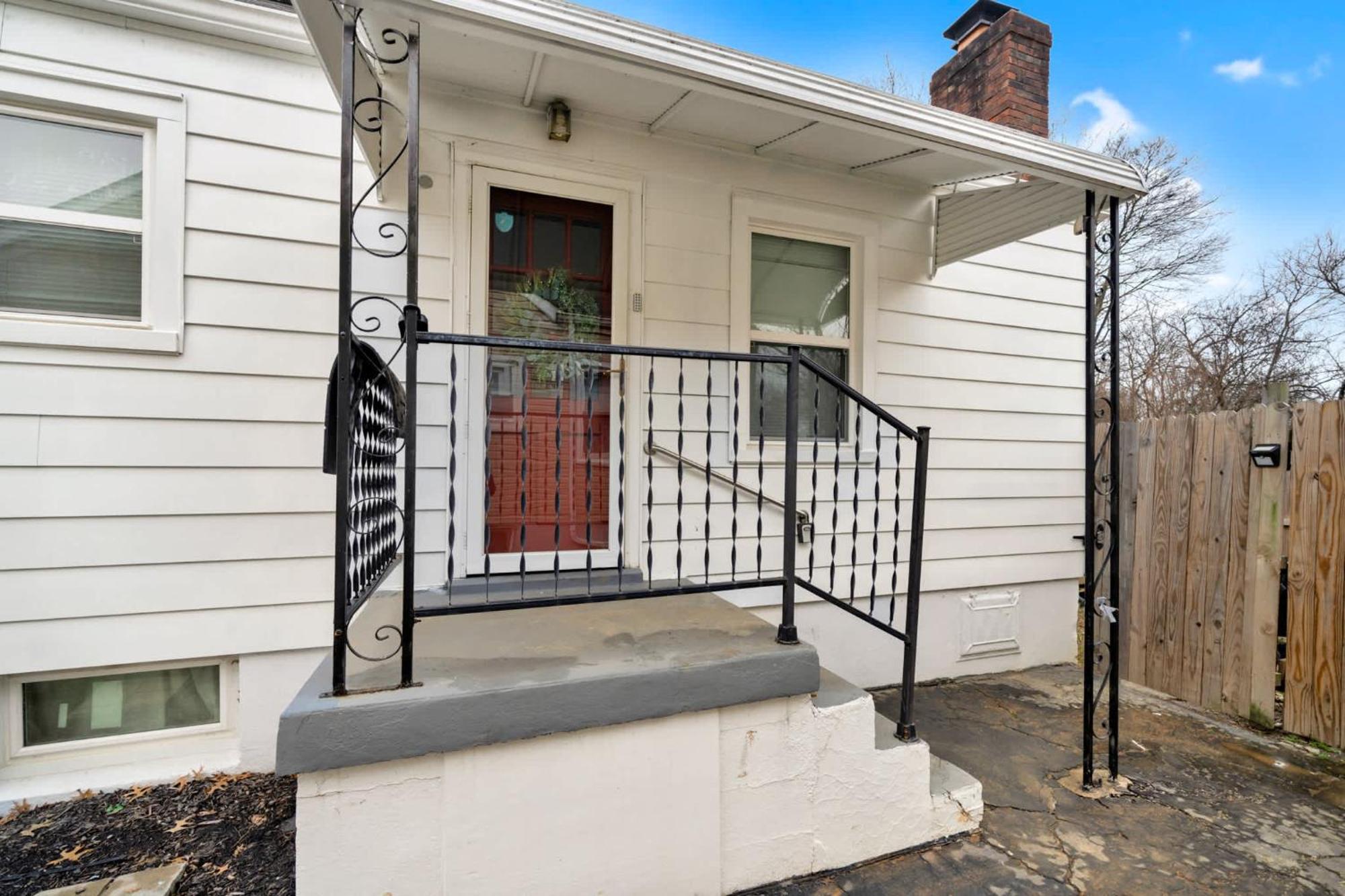 Spacious 4br With Cozy Vibes In * Louisville