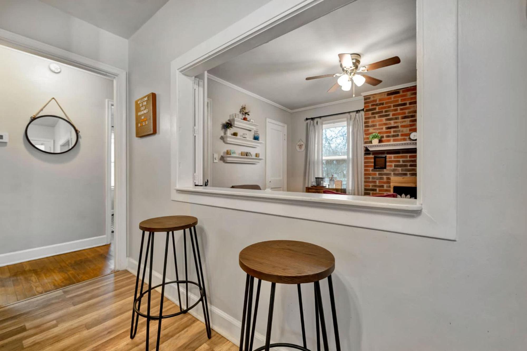 Spacious 4br With Cozy Vibes In * Louisville